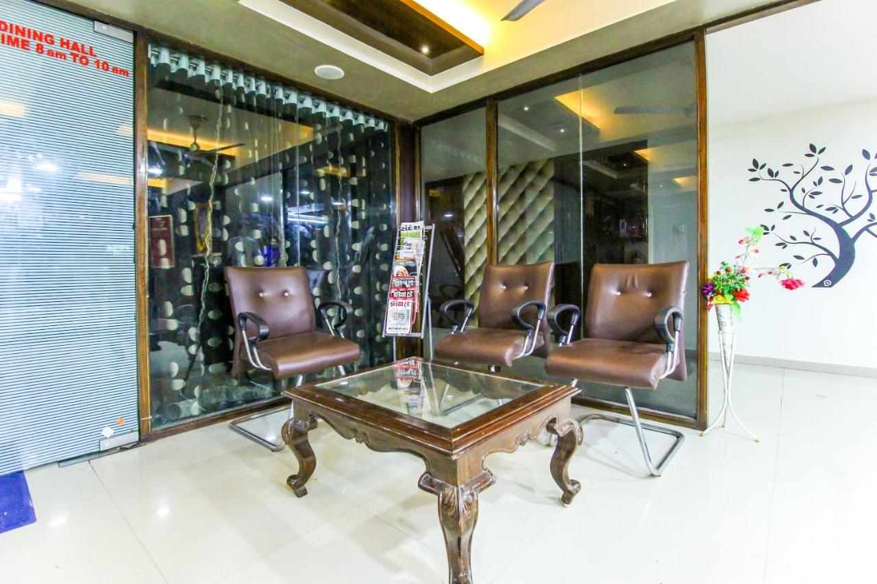 Hotel Seven Ahmedabad Bagian luar foto